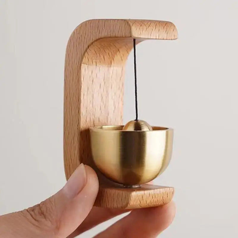 Campanellino per porta in legno è ottone